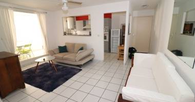 beau et grand appartement f3 meuble a louer a sainte clotilde