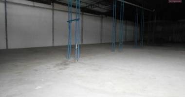 des entrepôts de 650m2,850m2, 2 500m2 dans un quartier calme à mandrosoa ivato