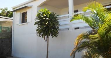 jolie villa f3 de 70 m² avec jardin , vue mer