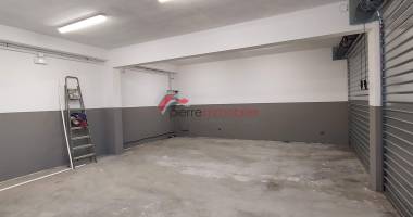 entrepot / local + bureau 96 m2 en za