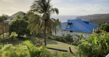 bouillante - complexe touristique et villa - piscine - vue mer