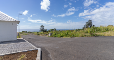 a vendre - parcelle viabilisée de 418m2 dans le lotissement le hameau à beauséjour