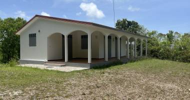 À louer villa f4 sur un terrain de 2406 m2 au gosier