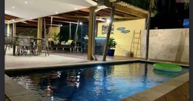 villa 4 chambres avec piscine en bord de mer   la saline les bains