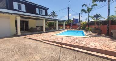 villa meublee - 5/6 pièces - 120 m² environ