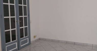 local professionnel  44m2 a louer - st andré - ville