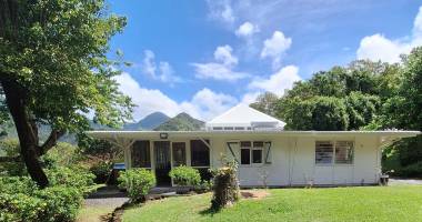 maison-bouillante-location-parc arboré de 9000m2