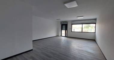 a louer local pro/commercial 43m2 - st andré ville