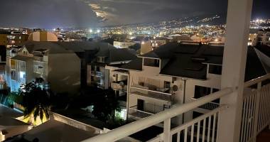 a vendre appartement  t4 en centre ville de saint-denis, ile de la réunion.