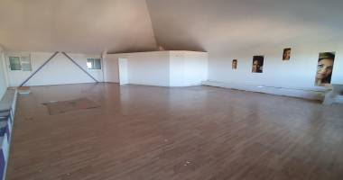 a louer local de 285m² en etage zac canabady
