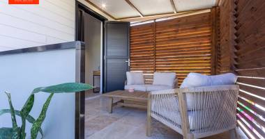 a louer  saint pierre - centre ville -  appartement f5 meublé de 120 m² - loyer 2 300  cc