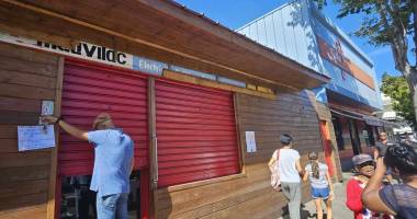 local professionnel ou commercial - 200 m²