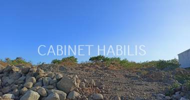 À louer - terrain d'environ 4 438 m2 - saint-louis - 7 869,00 € ht