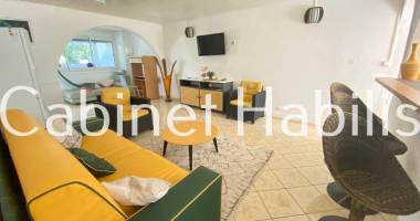 a vendre - maison de type t3 avec piscine de 98,03 m2 environ - saint-joseph - 304 500 € hai