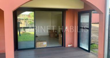 À louer - local commercial ou professionnel - saint-joseph - loyer ht 1100 € + charges 130 €