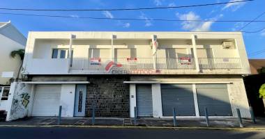 rare ! un immeuble entier en hyper centre de saint-pierre