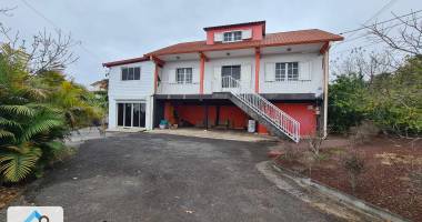 tampon 97430 - maison familiale + dÉpendance - beaux volumes - quartier agrÉable