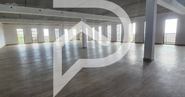 local commercial saint gilles les hauts- 219 m2- r+2