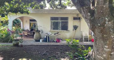 baie-mahault :  quartier prisé , villa t5  + jardin