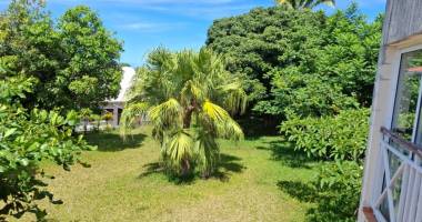 terrain de 2006 m²