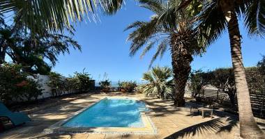 premiere ligne lagon villa vue mer de 7 chambres, piscine, jacuzzi, hammam