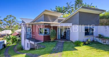 a vendre - villa de type t6  de 248 m2 environ - le tampon - 801 000 € hai.