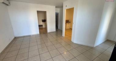 a louer joli local professionnel d'environ 45 m² st pierre terre sainte