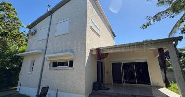 À louer - maison de type t4 d'environ 120,07 m2 - saint-pierre - 1 596 €