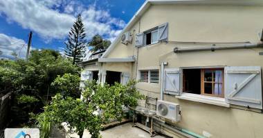 saint pierre 97410 - villa en centre ville - proche de la plage - fort potentiel