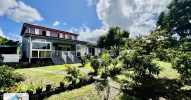 saint joseph 97480 - villa familiale - beaux volumes - vaste parcelle - proche commoditÉs - secteur calme