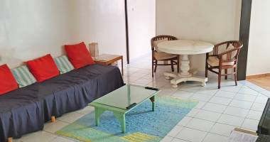 À vendre   appartement type f4   quartier proche de beauséjour