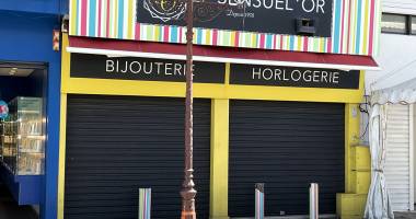 local commercial hyper centre saint louis