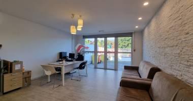 local commercial / bureaux 140 m2