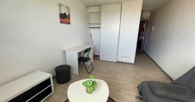 À louer   studio meublé de 21 m2   idéal pour étudiant ou jeune actif