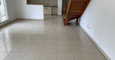 grand t4 duplex secteur salle candin bd sud libre immediatement
