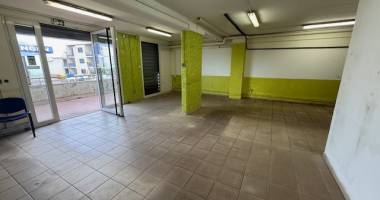 avrions centre ville local de 53m² 