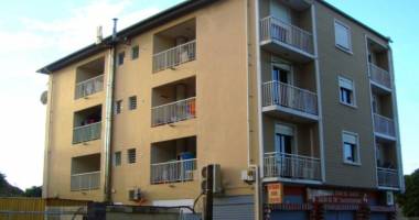 immeuble en hyper centre de la ville de saint andré