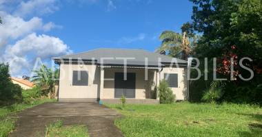 À louer - maison de type t3 d'environ 70.03 m2  - saint-philippe - loyer 820.00 €