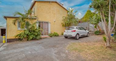 villa f4 à étage, secteur moulin joli - possession