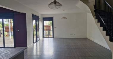  a louer villa f4/5 avec piscine bois de nefles ste clotilde