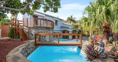 villa de type f6 avec piscine à saint leu - ref 251892