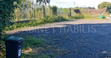 À louer - terrain d'environ 1 100 m2 - entre-deux - 2 000 €