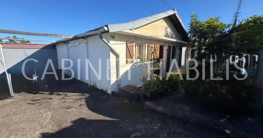 a vendre - une maison de type f4 de 68.48 m2 environ - saint-joseph - 165 000 euros hai