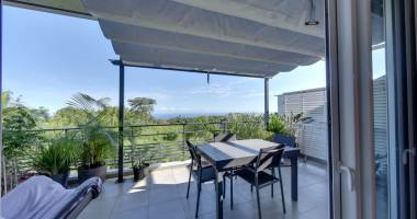 t3/4 en duplex vues mer et montagne