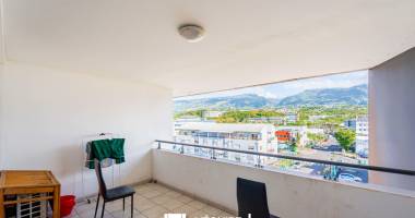 spécial investisseur-appartement t2 meublé avec stationnement-dernier étage