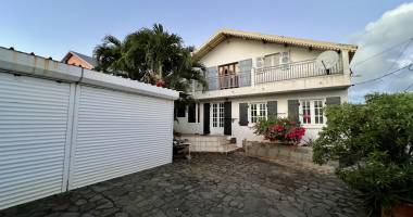 saint joseph 97480 - villa f5/6 À rafraÎchir - quartier calme - aucun vis À vis