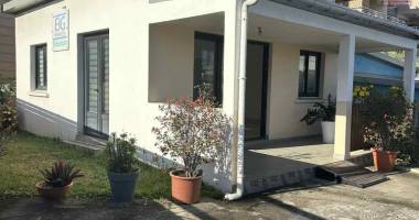 local professionnel   terre-sainte 51m2