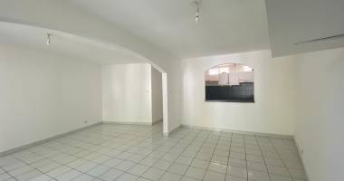 appartement  t1, agréable et spacieux, à proximité de la plage de boucan canot