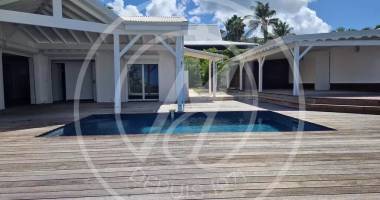 a louer 3000 € / mois - villa t5 et dependance non meublee - le moule