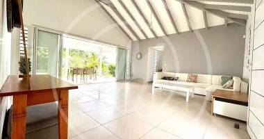 À vendre : villa avec vue mer – le gosier  615 000 €